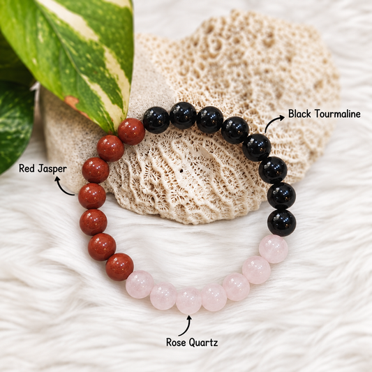 Nazar Protection Love bracelet, close-up of crystals and evil eye charm - Cold Lava Studio